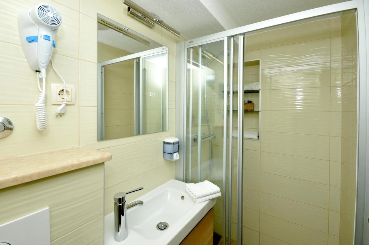 Apartments Penic Trogir Extérieur photo