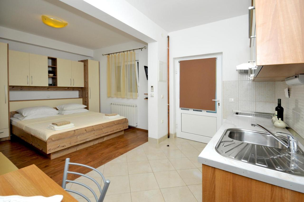 Apartments Penic Trogir Extérieur photo