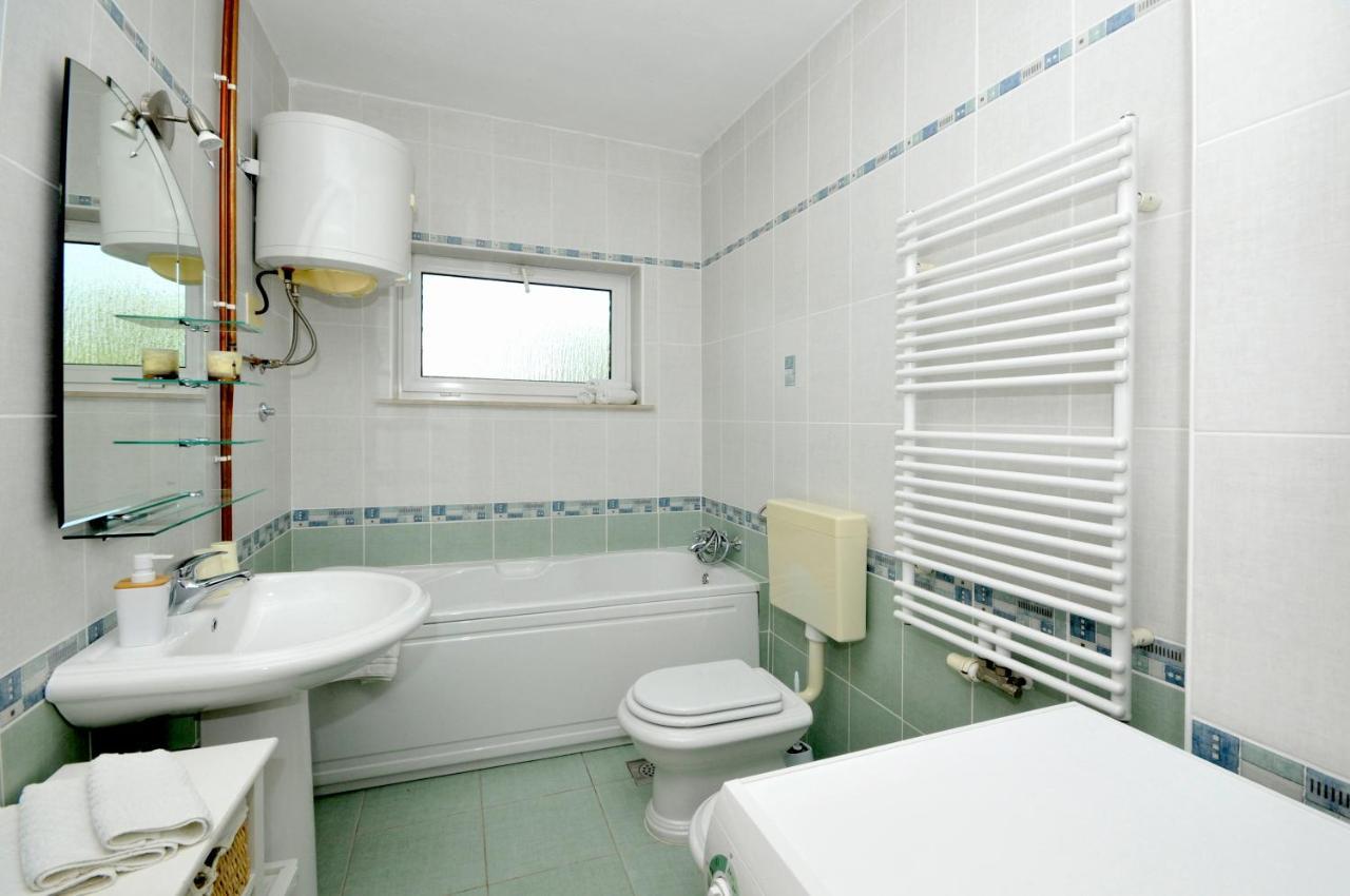 Apartments Penic Trogir Extérieur photo