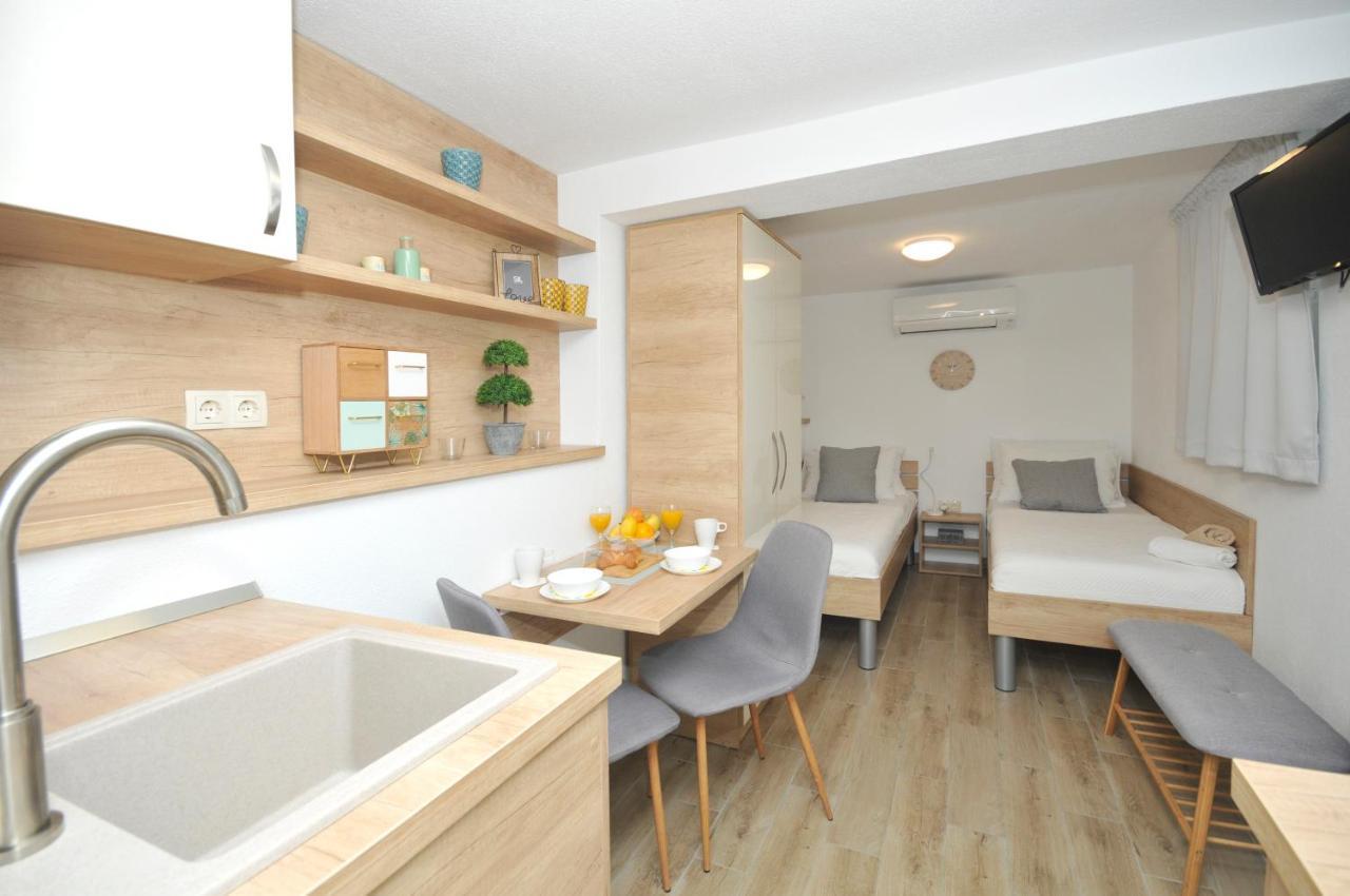 Apartments Penic Trogir Extérieur photo