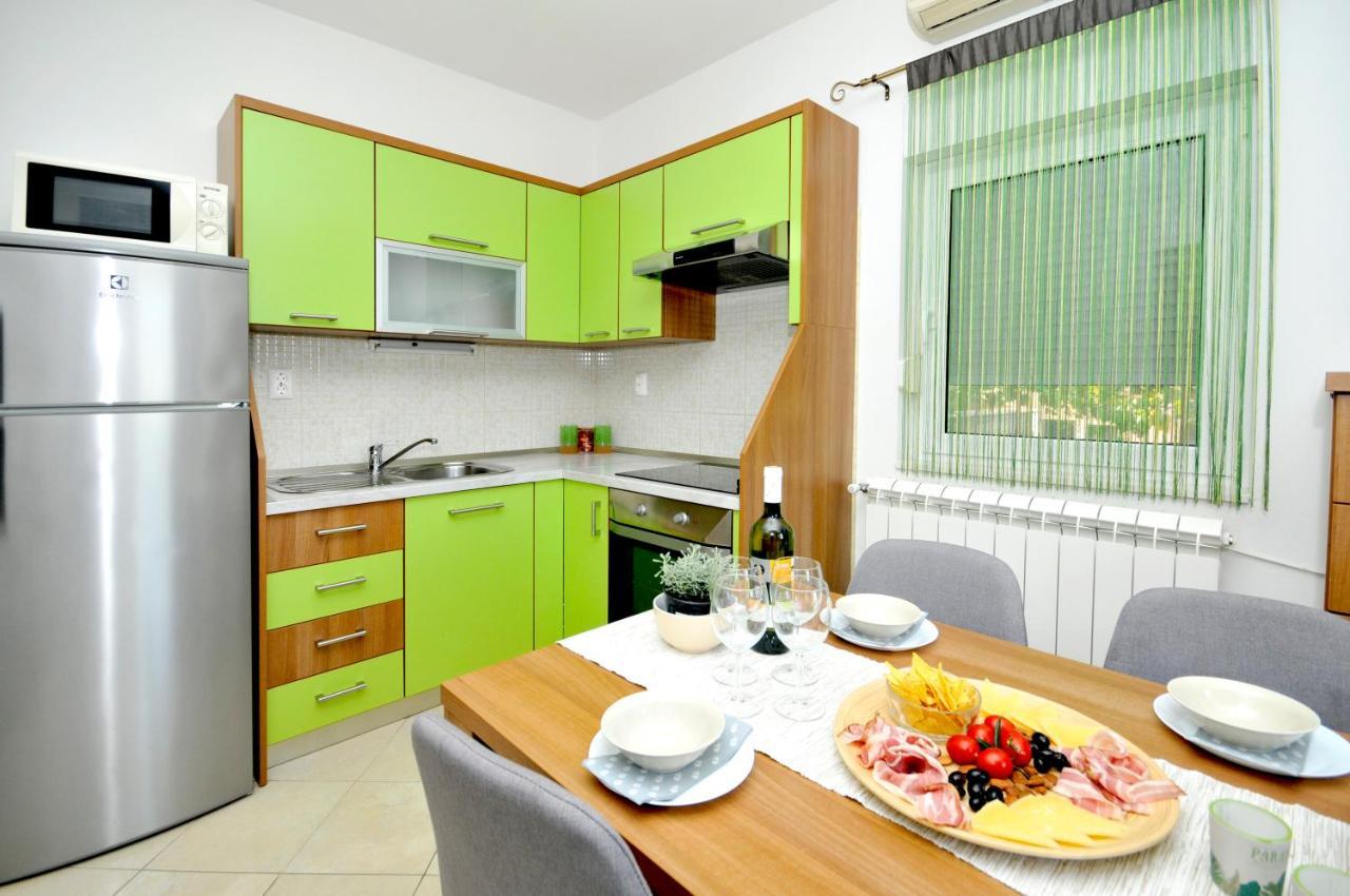 Apartments Penic Trogir Extérieur photo